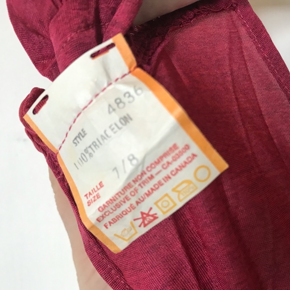 Gorgeous 20s inspired 1970s Wine Coloured Dress, Sexy and Classy - Picture 2 of 3